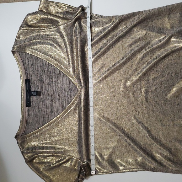 White House Black Market Metallic Gold V-Neck Tee XS - Picture 6 of 8